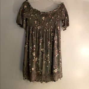 Women’s dress